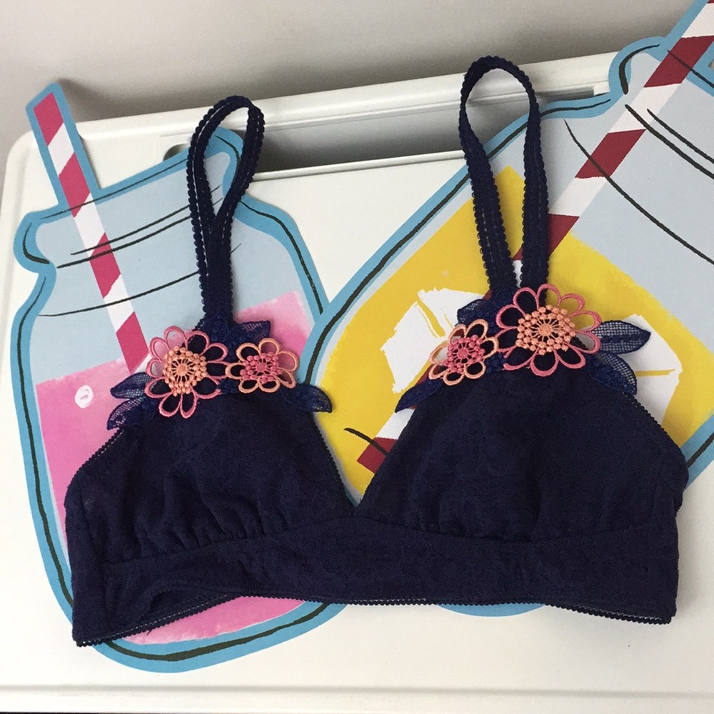 Aerie Lace & Flower Embroidered Bralette